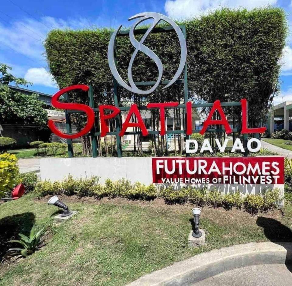 8 Spatial Condominium Davao Экстерьер фото