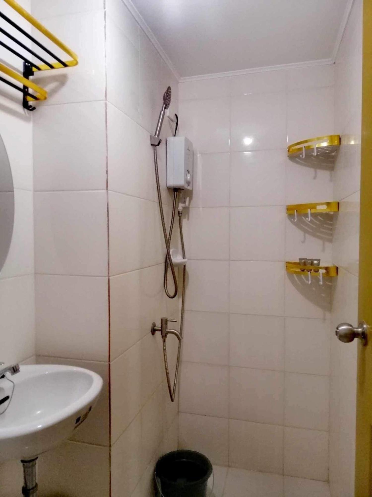8 Spatial Condominium Davao Экстерьер фото