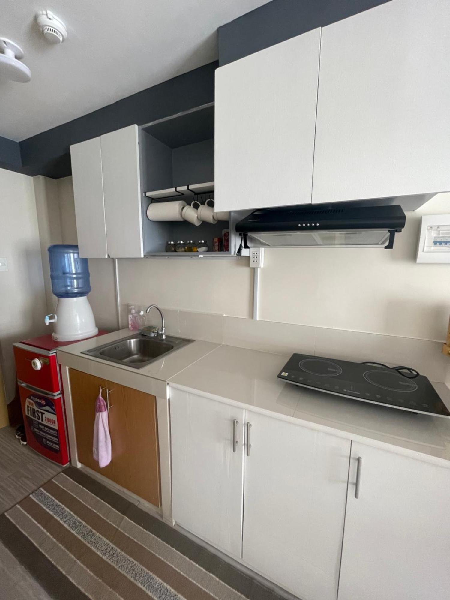8 Spatial Condominium Davao Экстерьер фото